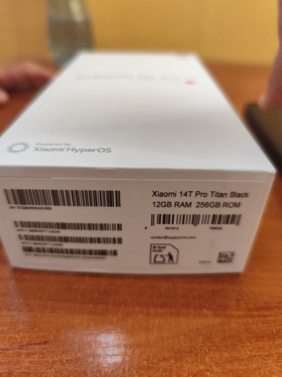 Xiaomi 14t pro 12+12ram-256gb.