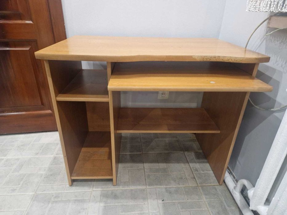 Стол компьютерный