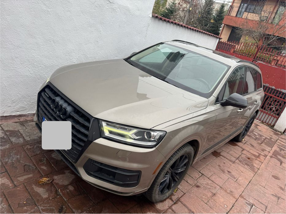 Audi Q7 - 7 locuri