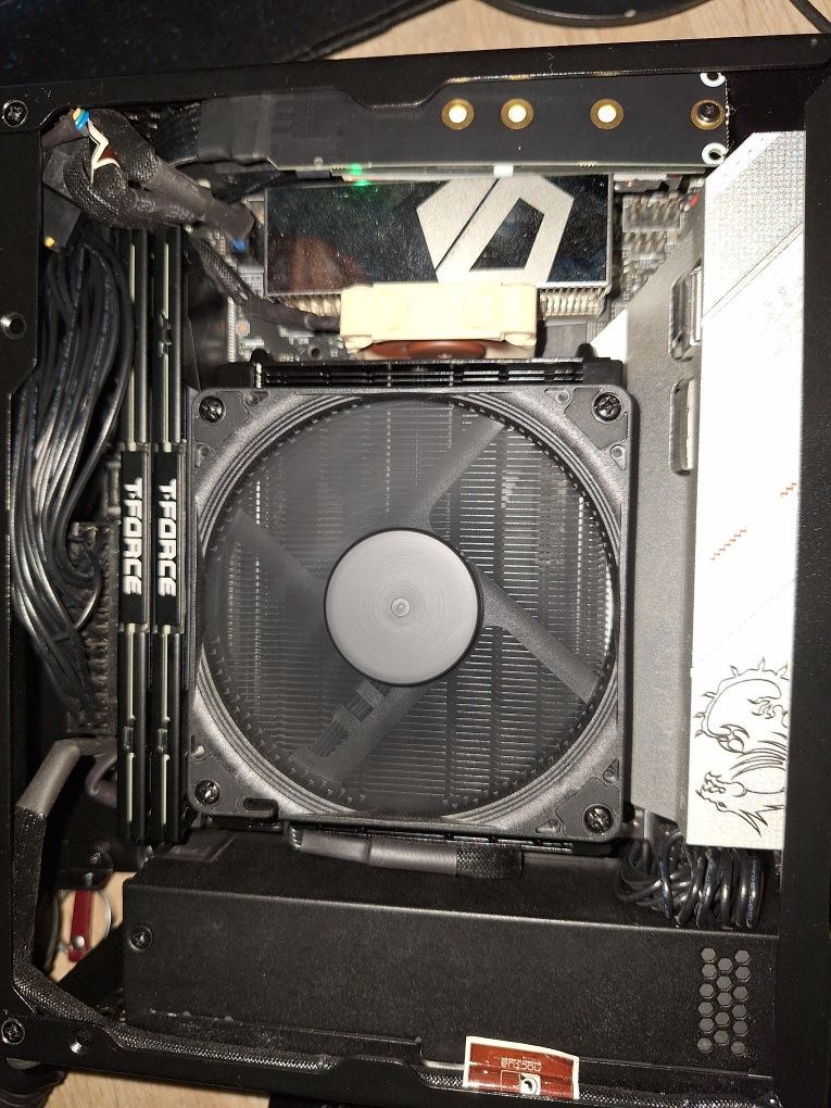 MSI MPG B650I edge wifi