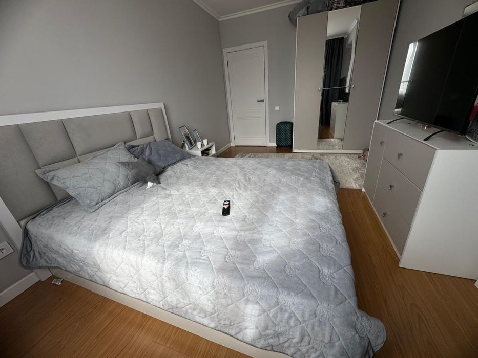 Продам спальный гарнитур