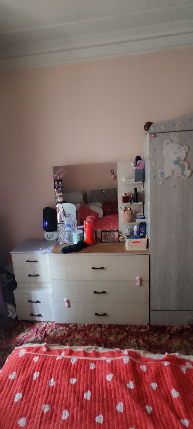 spalni mebel sotiladi komplekt holati yaxshi yengide