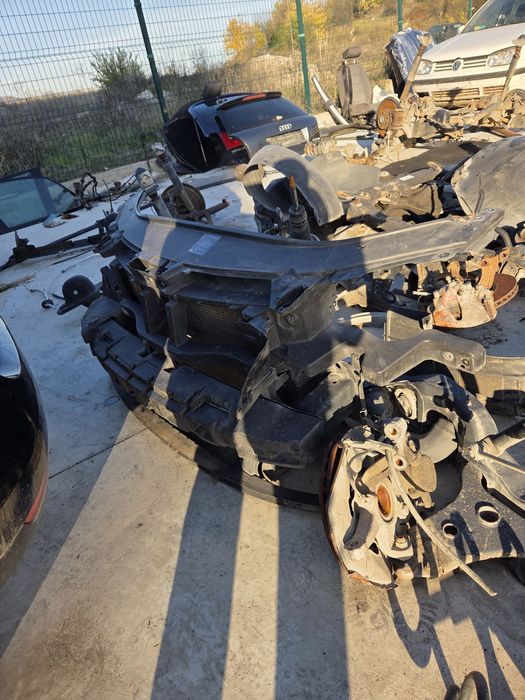 Предна маска Passat 6 2.0 TDI