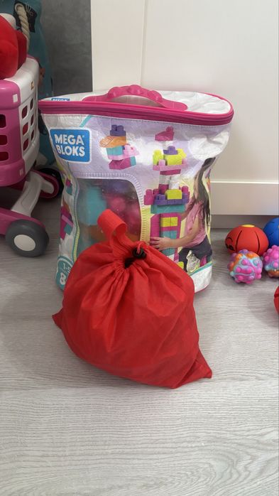 Конструкторы игрушечные