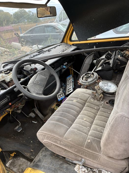 VW T3- Продава се цял за части (Бракуван)