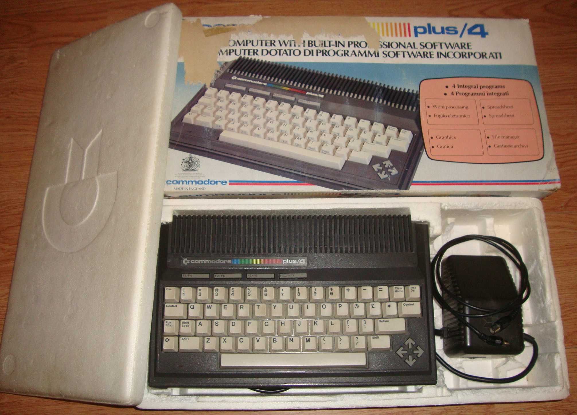 Calculator vechi Vintage Commodore Plus 4 C64 Functional