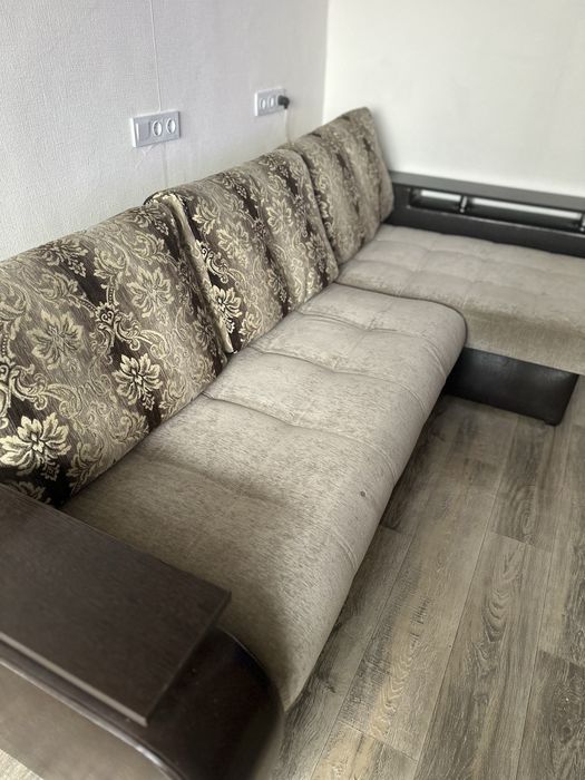 Продам раскладной диван 2.70 ширина