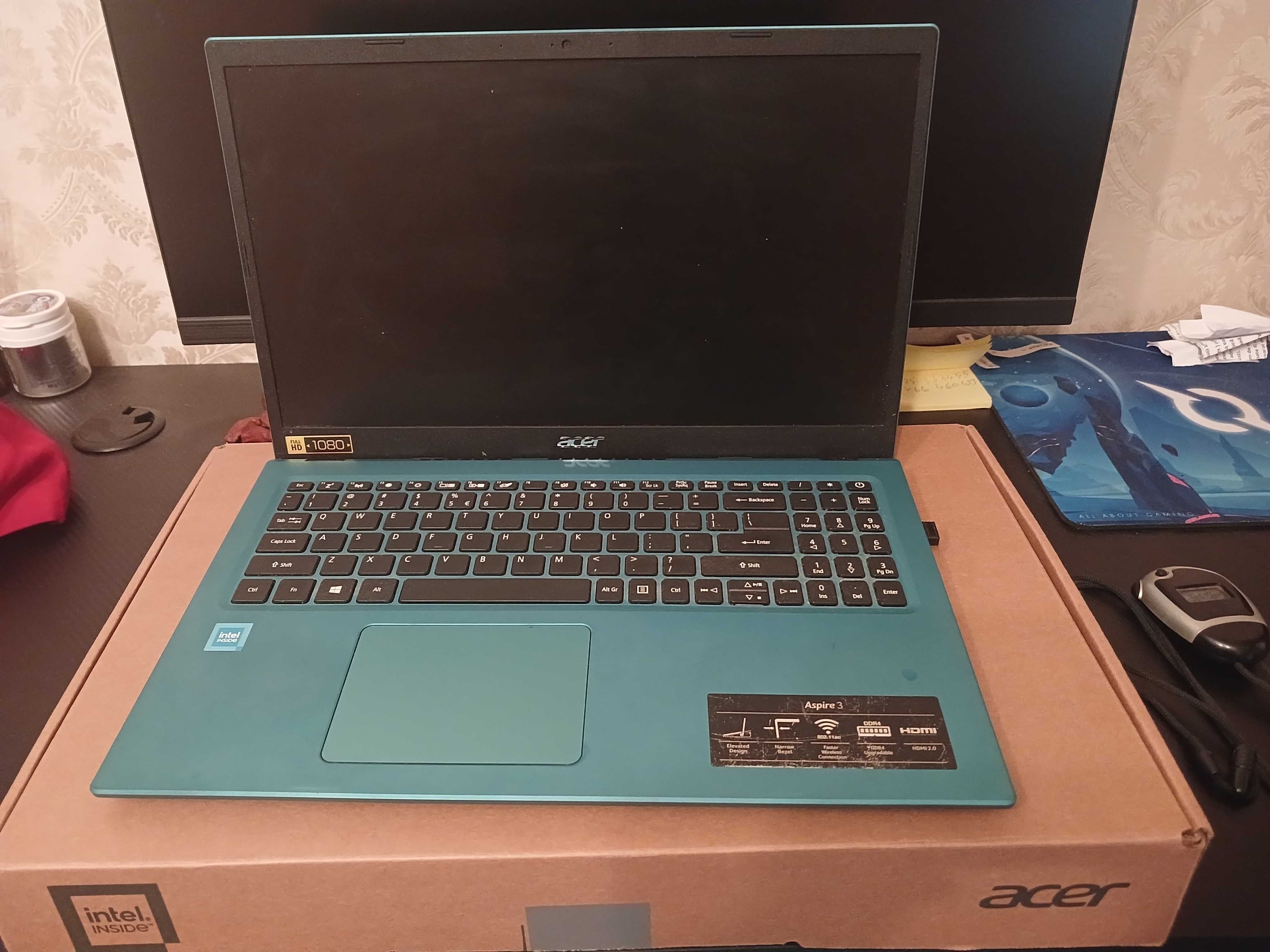 Laptop Acer Aspire 3,se vinde in cutie