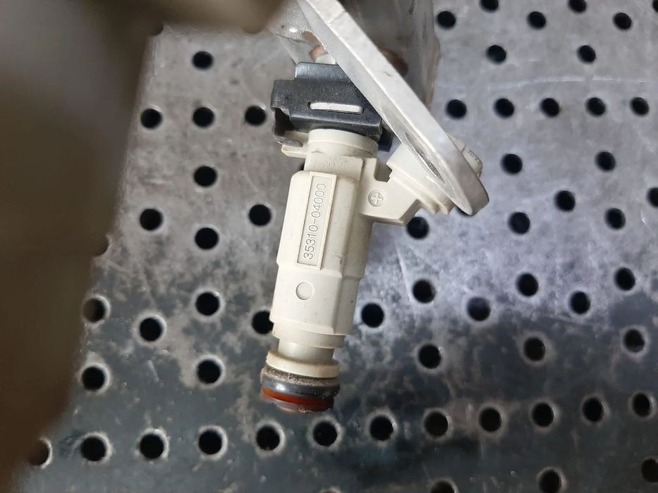 injector 1.0 b g3la hyundai i10 ba i20 35310-04000