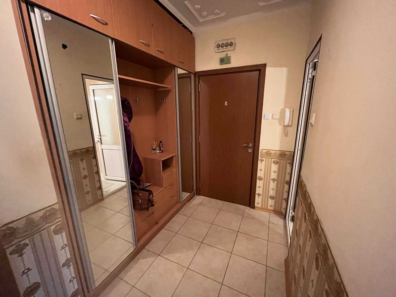 Дава се под наем Тристаен апартамент в Бургас, Славейков - 86 кв.м за 400 € - Снимка #9