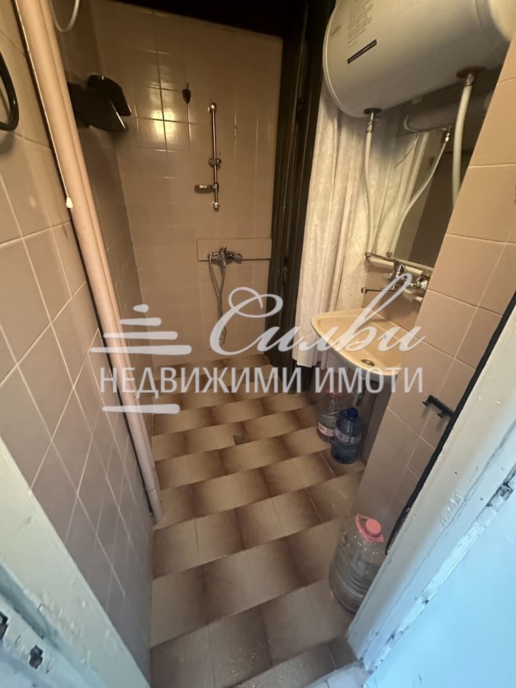 Продава се Тристаен апартамент в Шумен, Тракия - 76 кв.м за 1074 €/кв.м - Снимка #6