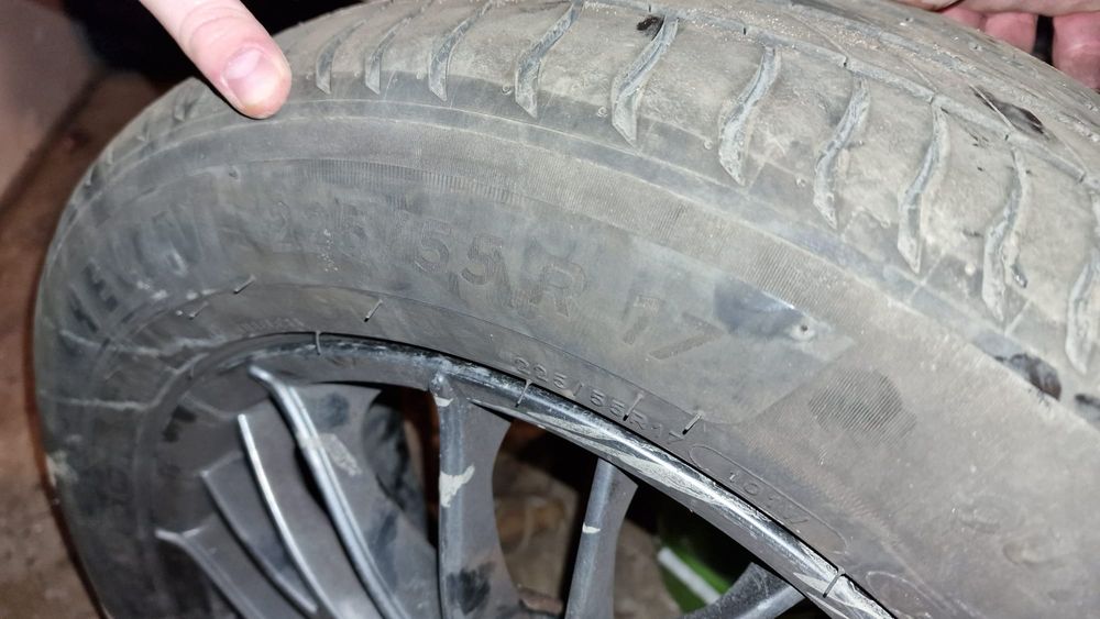 Set anvelope vara 225/55/R18