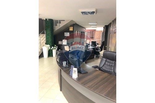 Офис за продажба между ВИНС и Спортна зала, Варна Т3693