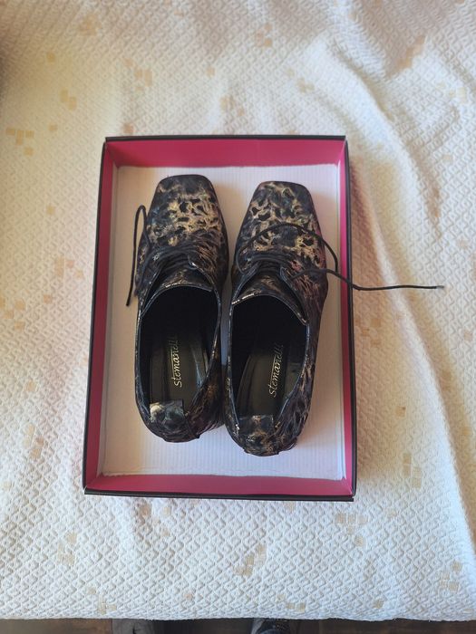 удивителни дамски обувки от естествена кожа