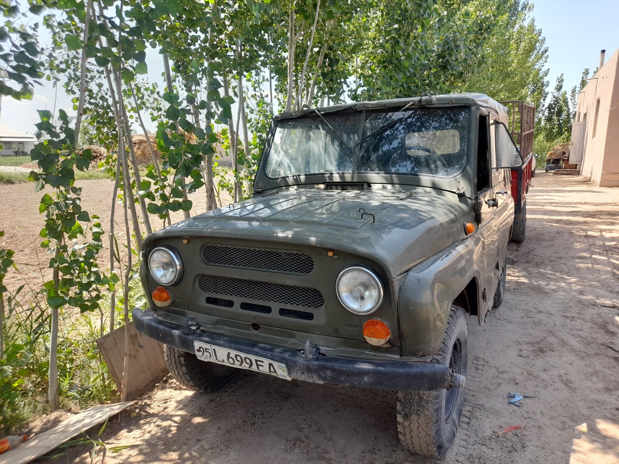 Uaz 469 sotiladi