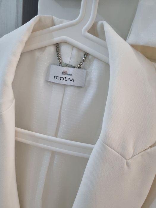 Costum Dama Motivi