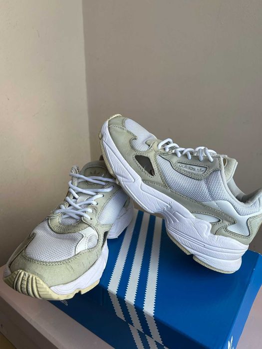 adidas Falcon - B28128 30lei