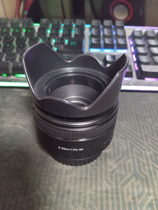 canon ef 50mm, f/ 1.8