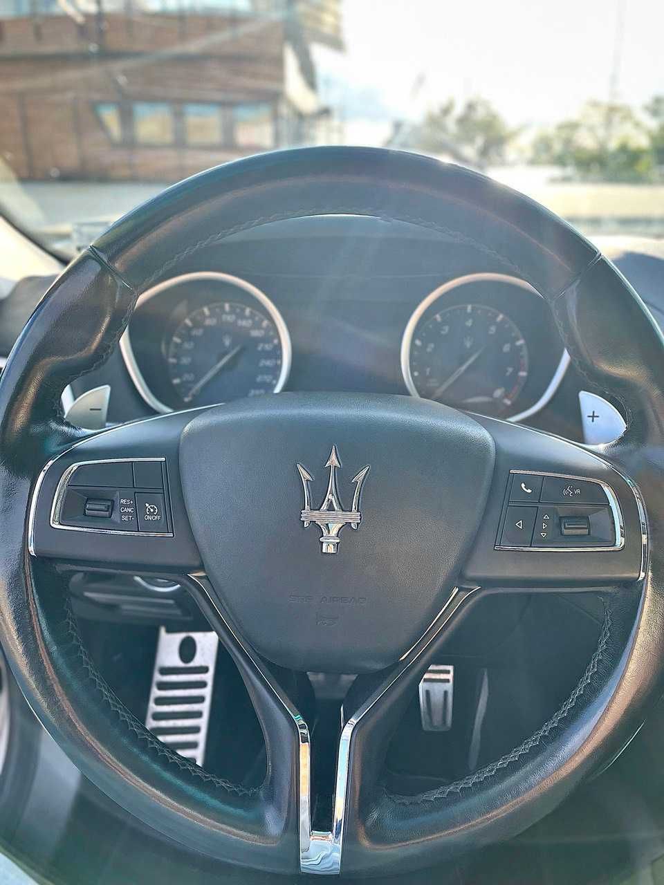 Maserati Ghibli SQ4 4x4 РЕГИСТРИРАН*КАСКО*Keyless*PANORAMA*може КРИПТО