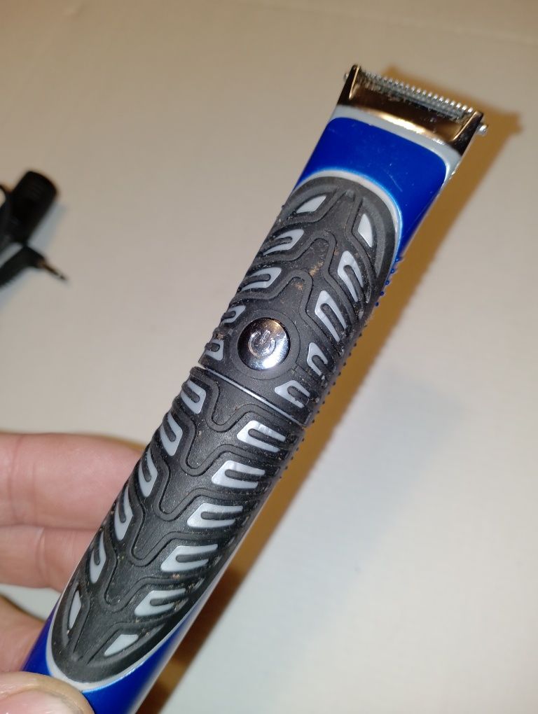 aparat de tuns Gillette mini