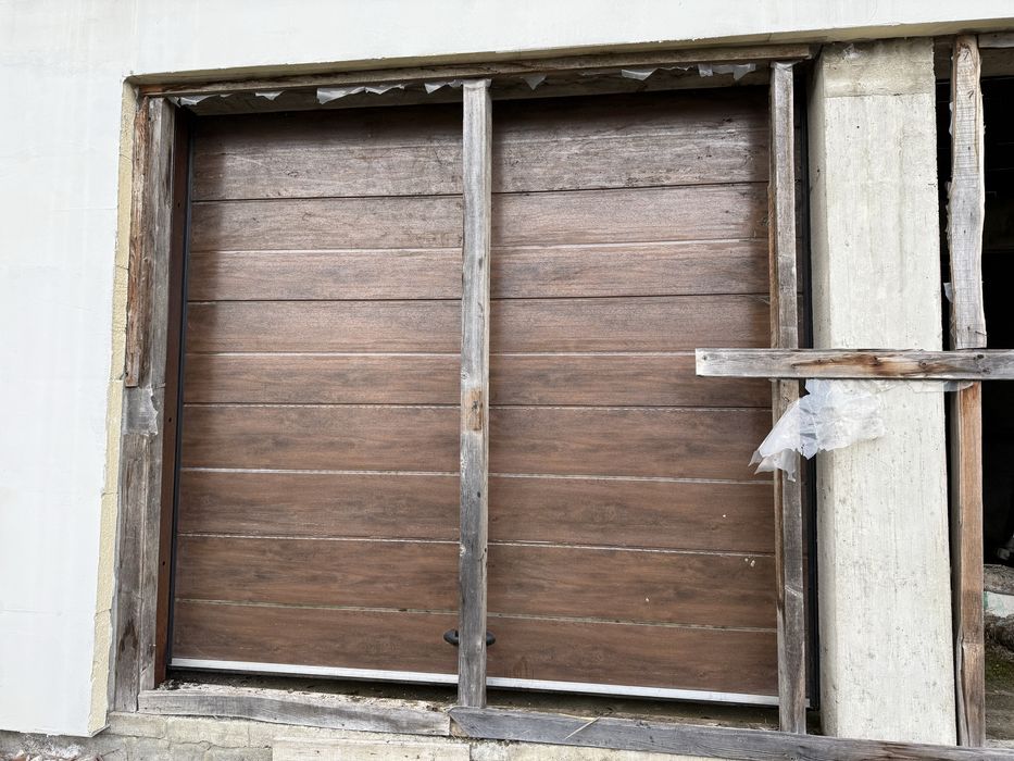 Usa de garaj 3m latime/2,75 m inaltime