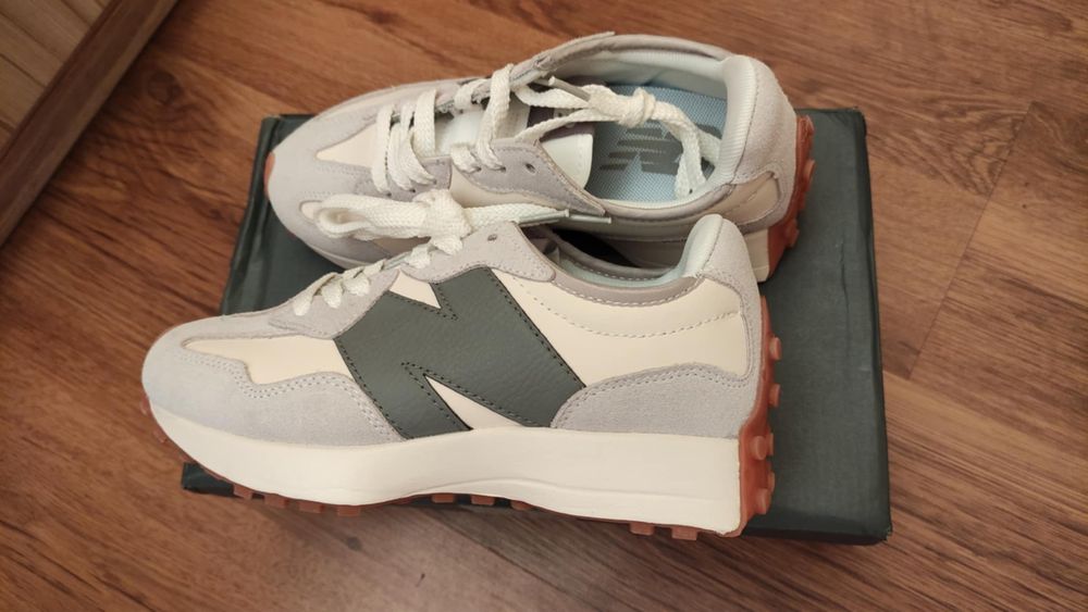 Маратонки New Balance 327