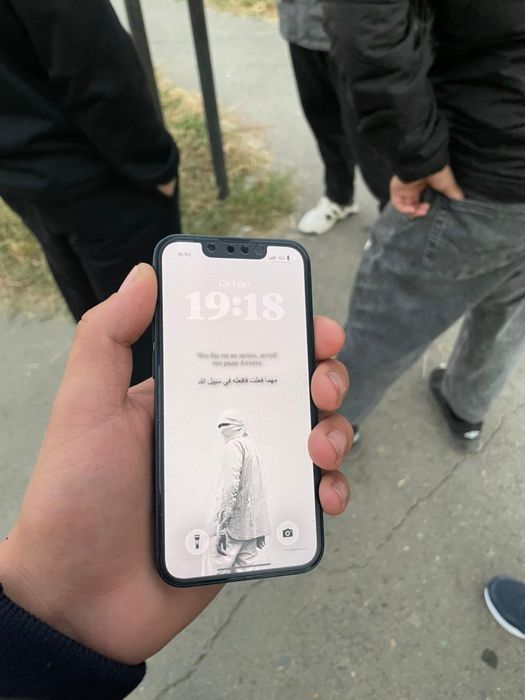 Айфон 13мини в продаж