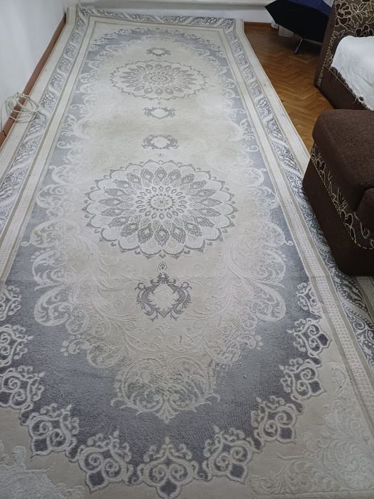 Продам ковер в хорошем состоянии