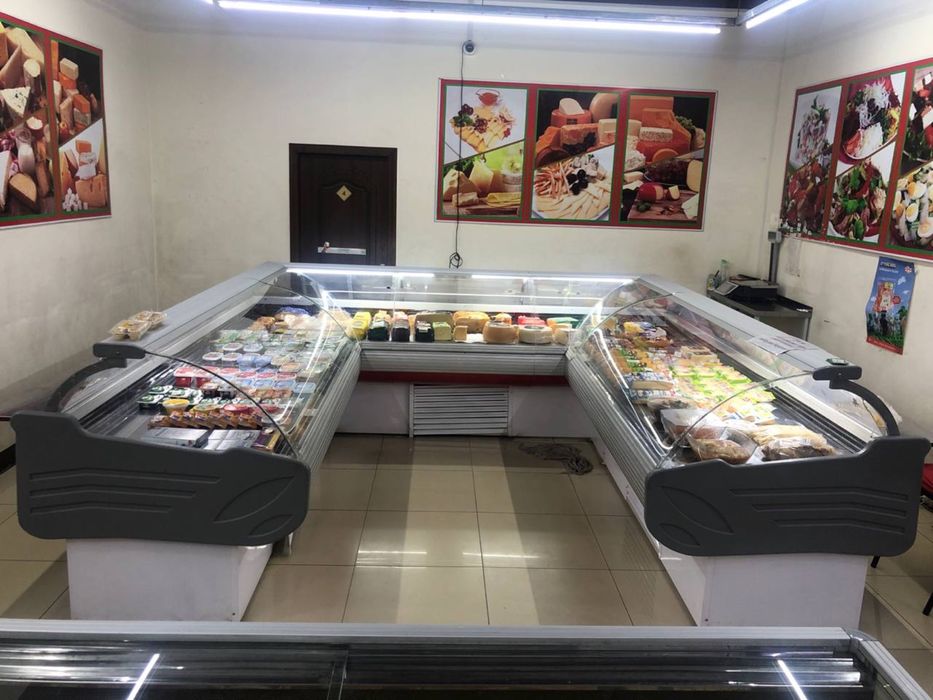 Витринный холодилник