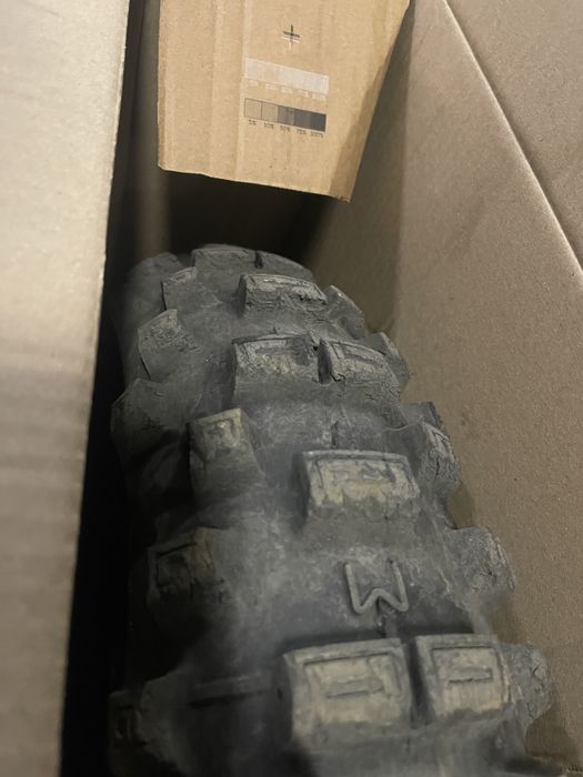 Michelin Enduro Medium + techno mousse червен