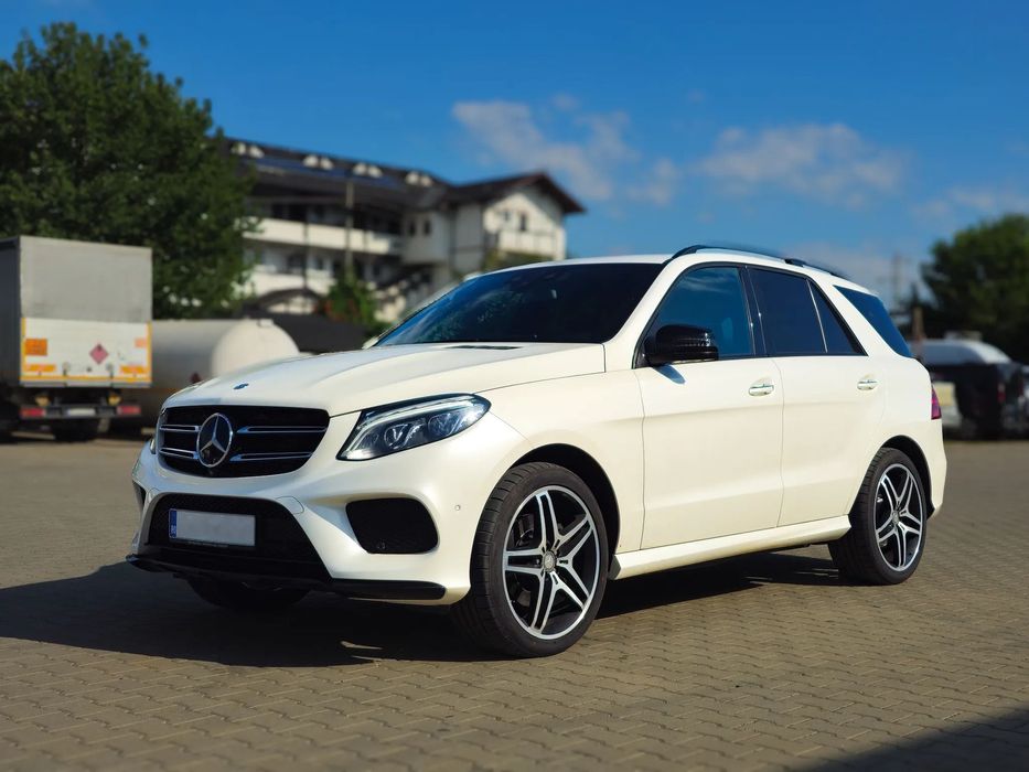 Mercedes-Benz GLE Mercedes-Benz GLE 350d 4MATIC AMG Line – 2015, V6 diesel, 258 CP, 9G-T