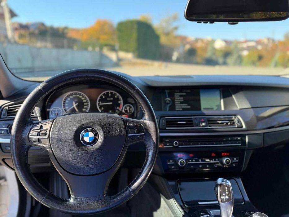 BMW Seria 5 F10 525d