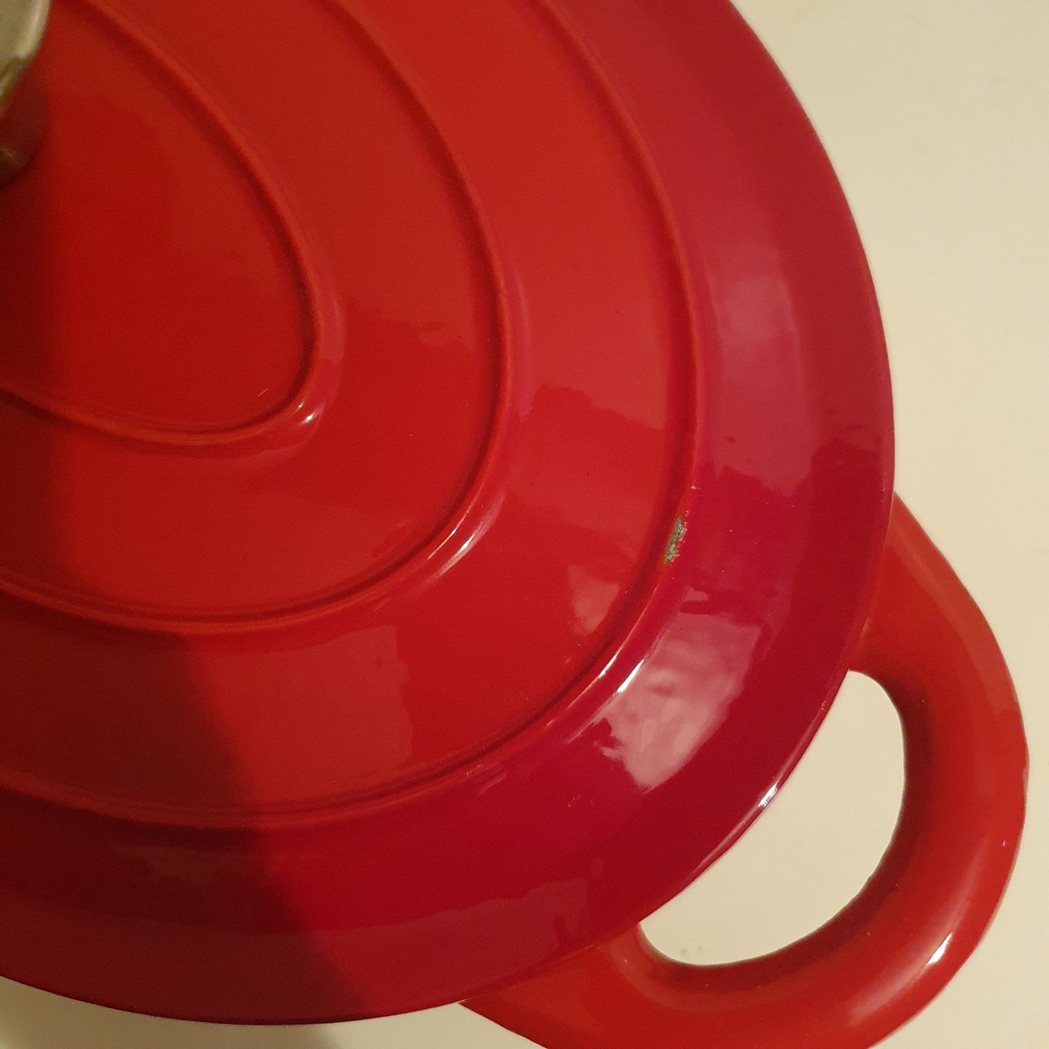 Oala ovala fonta emailata, cu capac tip ceaun cuptor olandez, 3,8 l