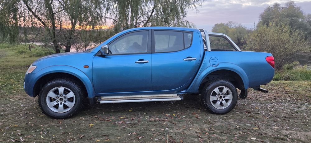 Mitsubishi L 200 climatronic l 4x4