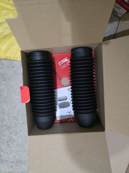 Окачване KYB  за ауди а3 8л 4х4