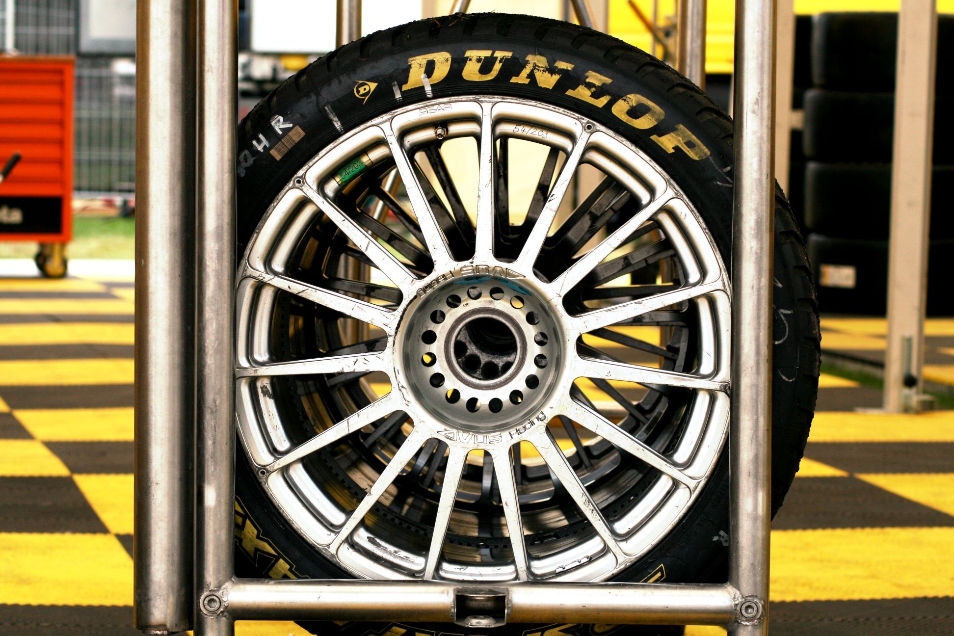 Шины Dunlop Grandtrek на Lexus Toyota Nissan Chevrolet