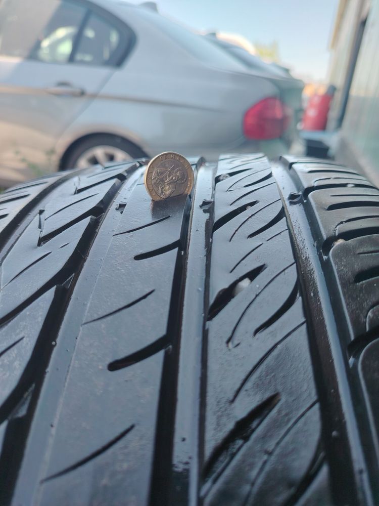 Летни гуми 245/40r18