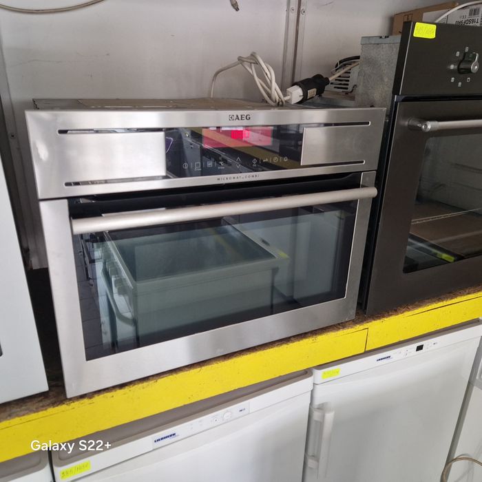 Компактна фурна за вграждане AEG