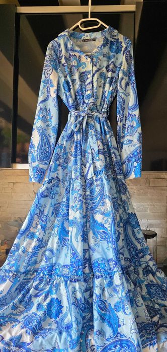 Прекрасна дълга рокля