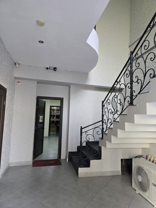 Аренда офис 150 кв на рисовом в доль дороге