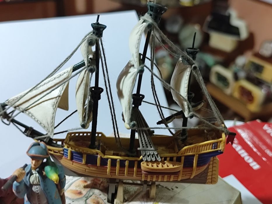 Музикална кутия "Островът на съкровищата" от Enesco