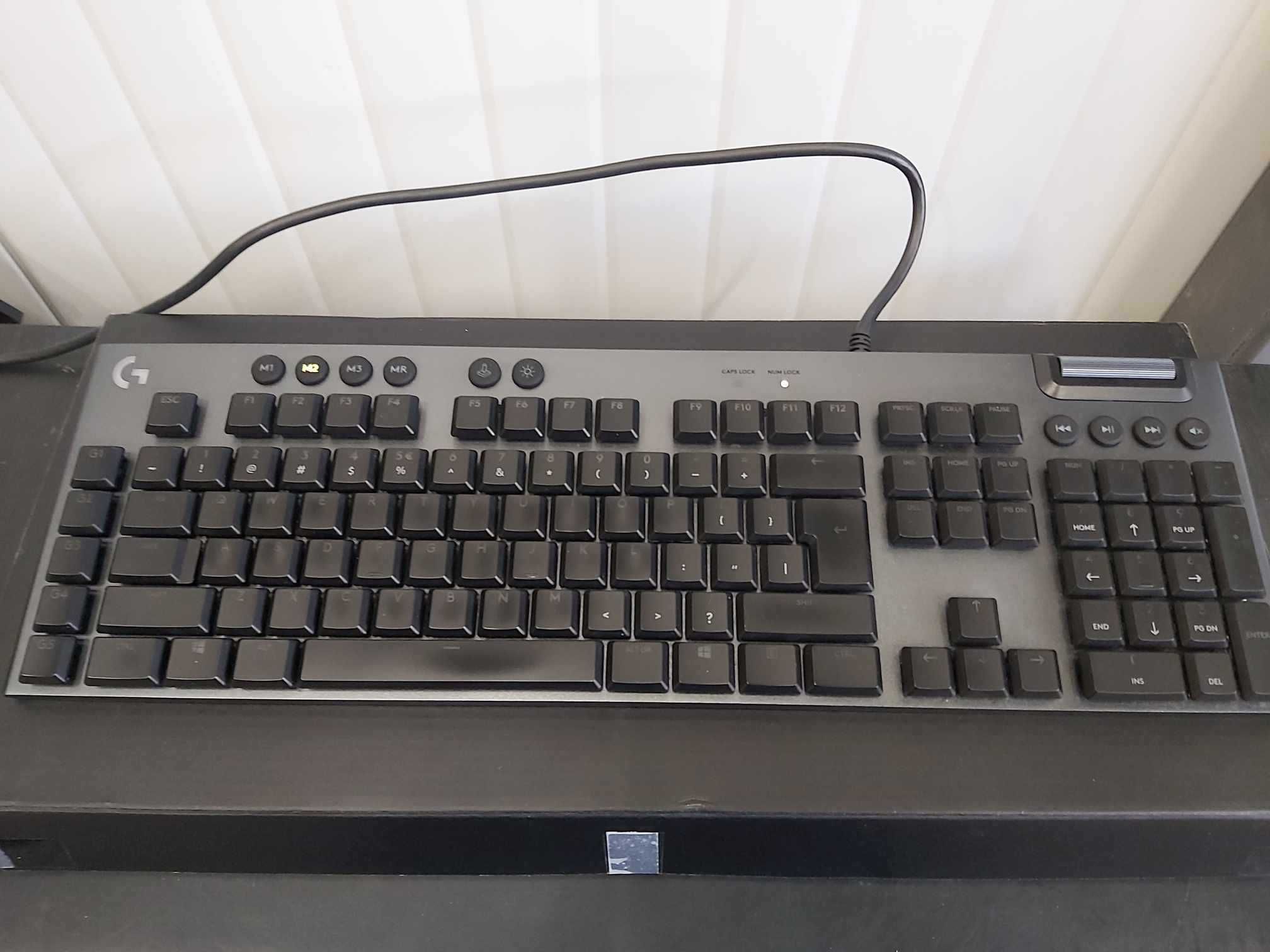 Геймърска механична клавиатура Logitech, G815 Lightsync RGB