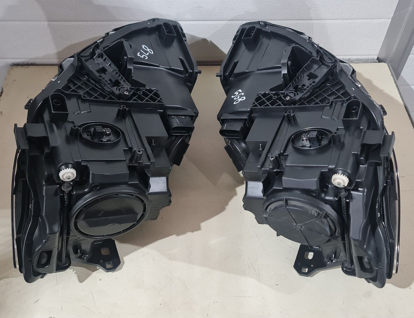 Far stanga dreapta Mercedes A Class W176 BI-XENON A176