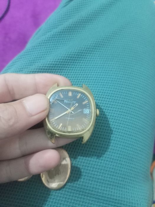 Золотой старый кулан. Золотой часы.