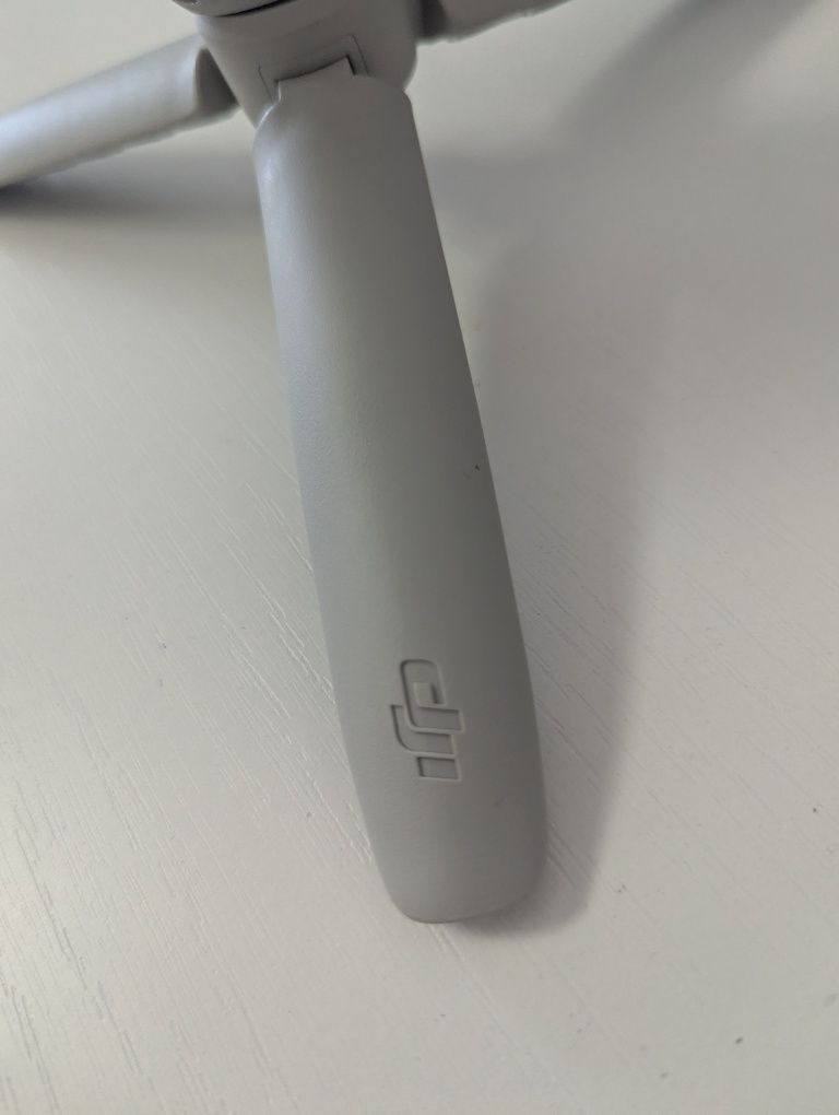 Продам стабилизатор Dji Osmo SE в идеальном состоянии