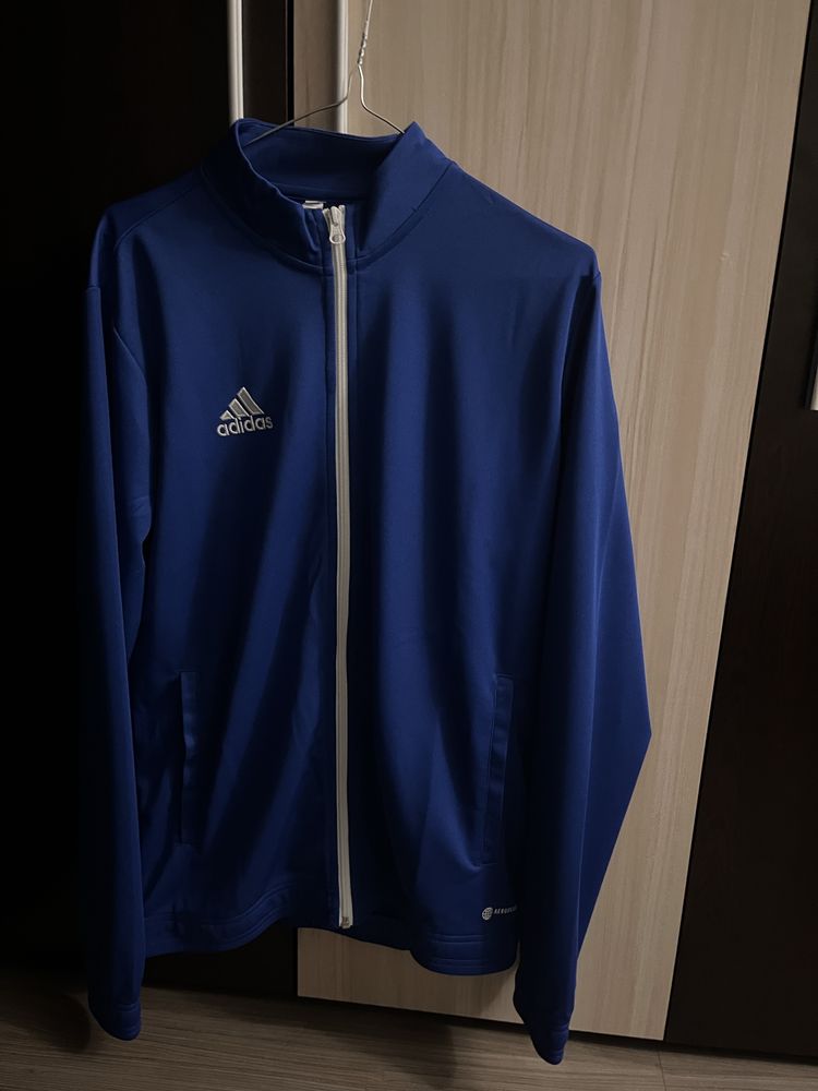 Adidas спортен екип в размер М