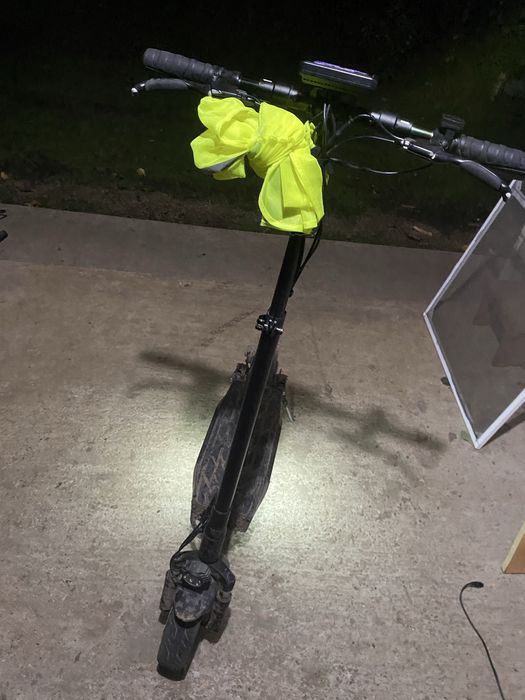 Trotineta electrica ruptor r1