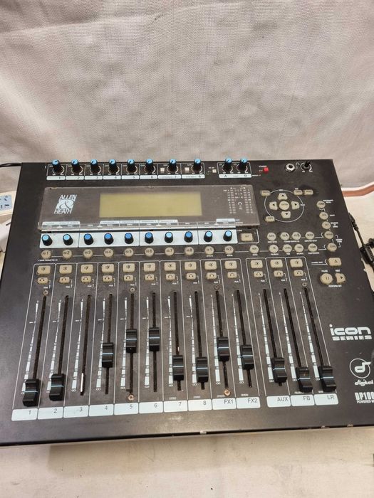 Mixer Allen & heath icon series DP 1000 digital cu putere Dezmembrez