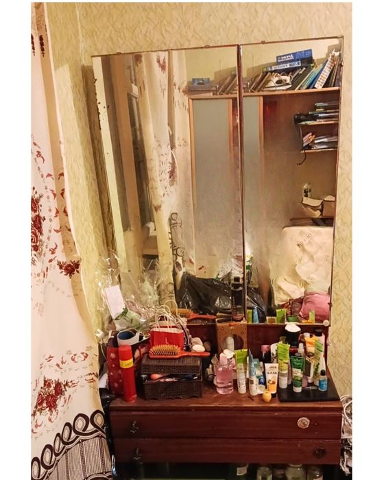 Тумба с зеркалами (Трюмо)