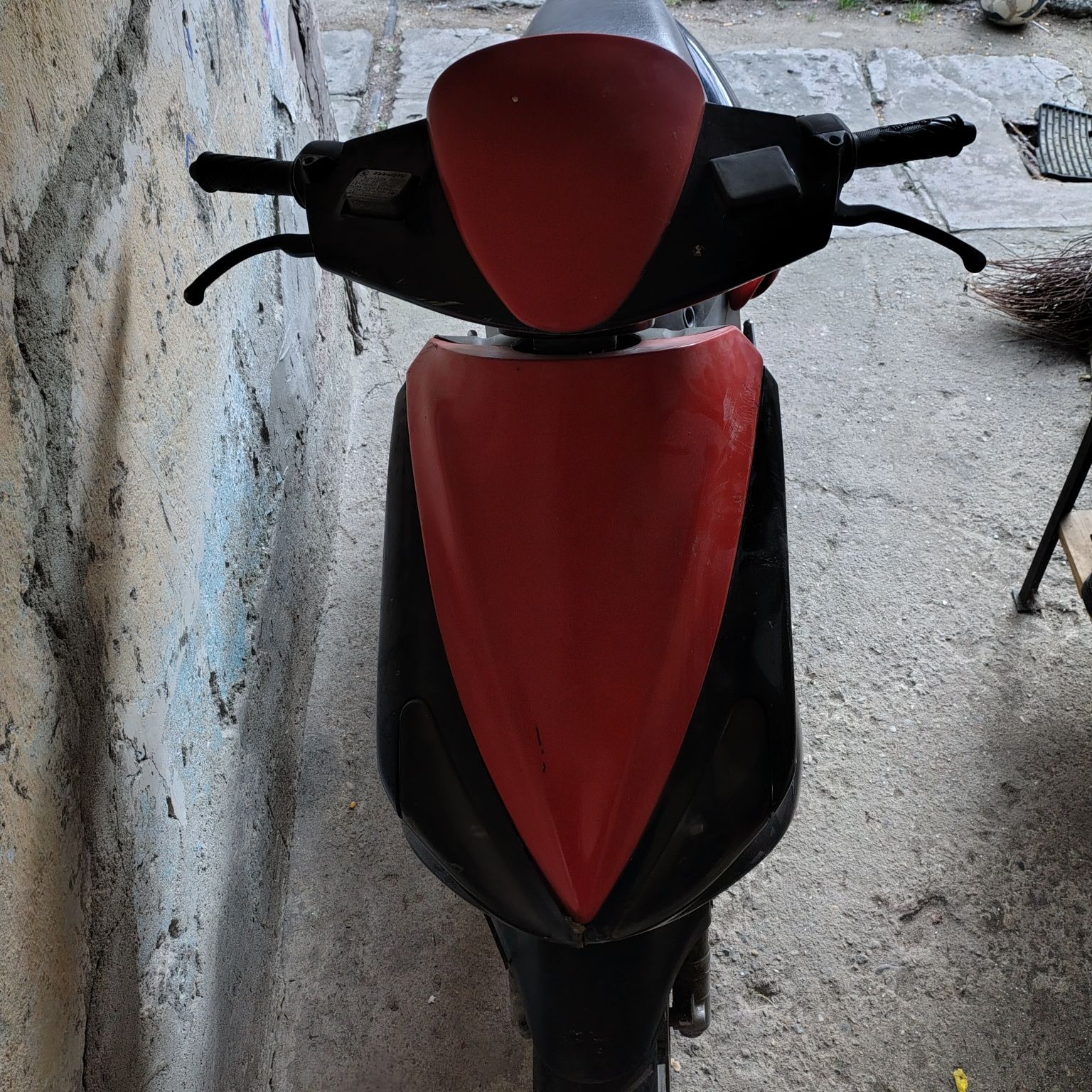 Vând Scuter Benelli 80cc, defect